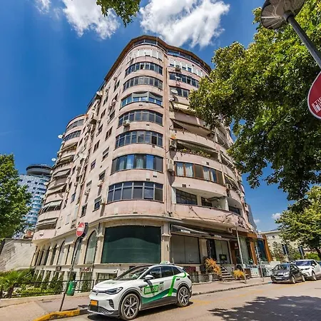 Lights 2br With Balcony By Pikhost Appartement *