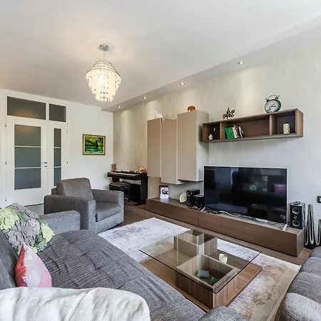 Appartement Lights 2br With Balcony By Pikhost *