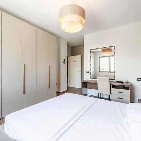 Appartement Lights 2br With Balcony By Pikhost