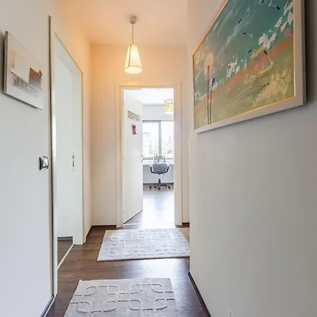 Lights 2br With Balcony By Pikhost Appartement